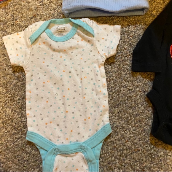 4 Piece 0-3 Months Baby Girl Set ♥️ - Picture 6 of 6